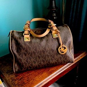 Large Michael Kors bag